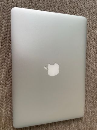 MacBook Pro 13 Plata - Casi funciona