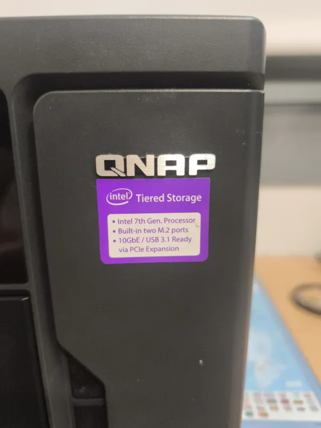 NAS QNAP TVS-682 8GB RAM para reparar no funciona
