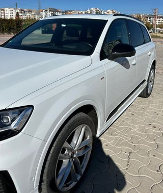 Audi Q7 2022