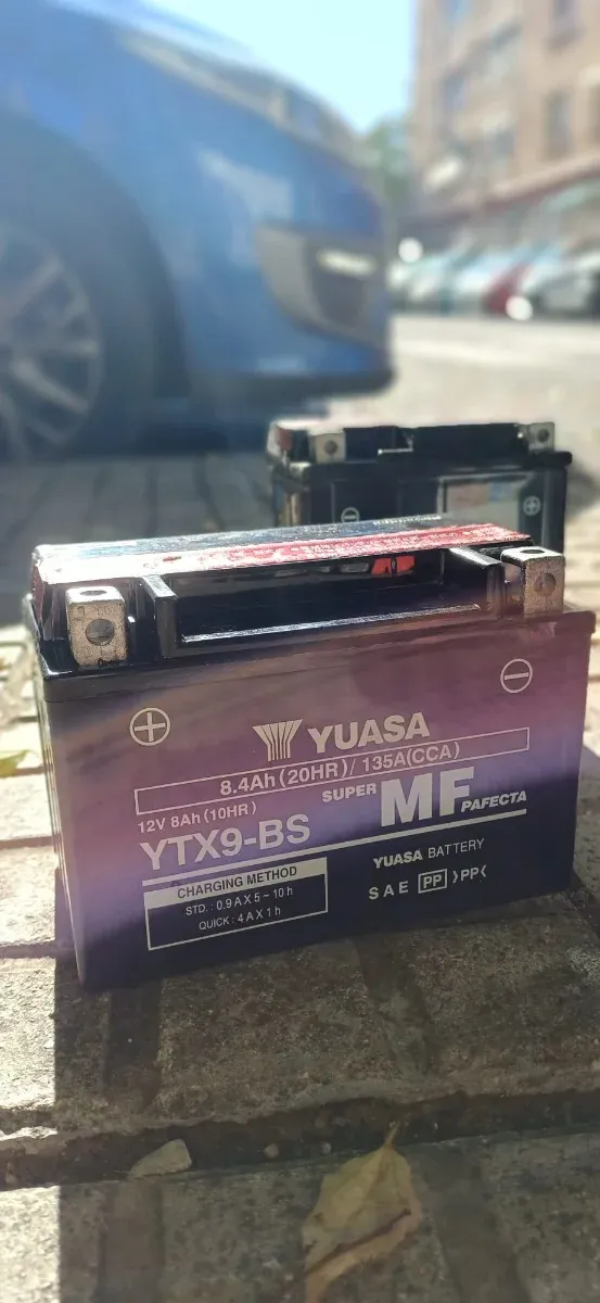 Batería YTX9-BS Yuasa Moto