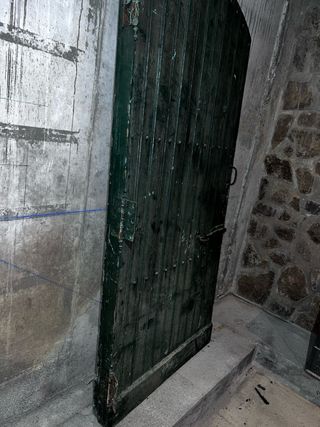 Puerta Antigua Masia Madera