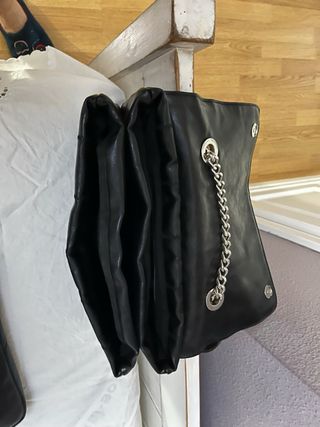 Bolso de mano negro ZARA