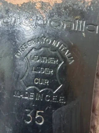 Zapatos de tacón marrones