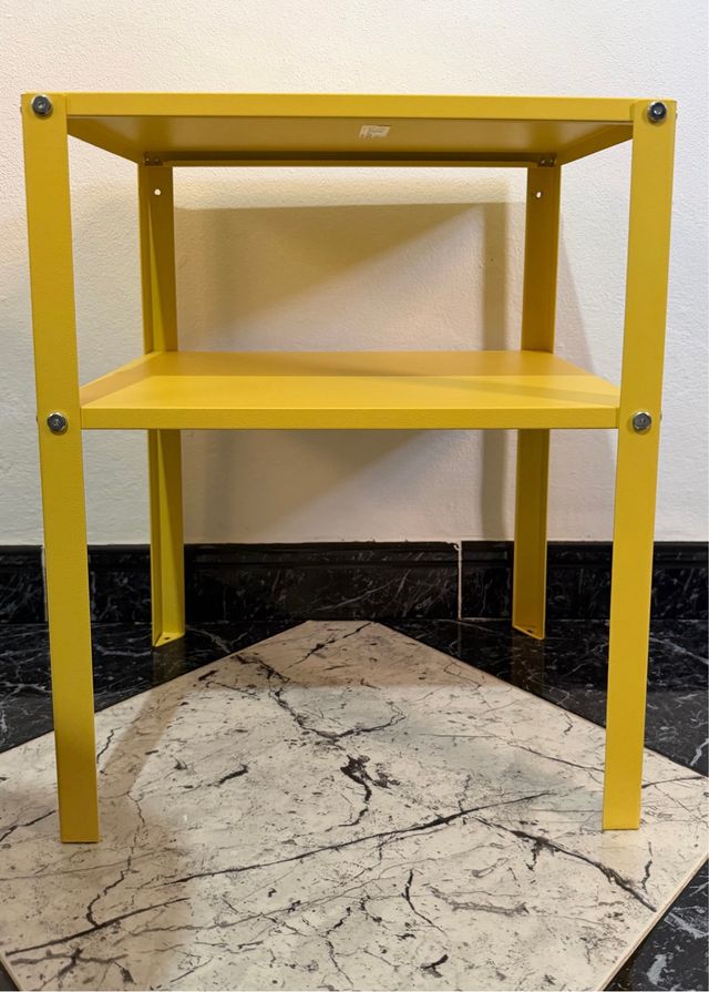 Mesita auxiliar IKEA KNARREVIK amarilla – metálica