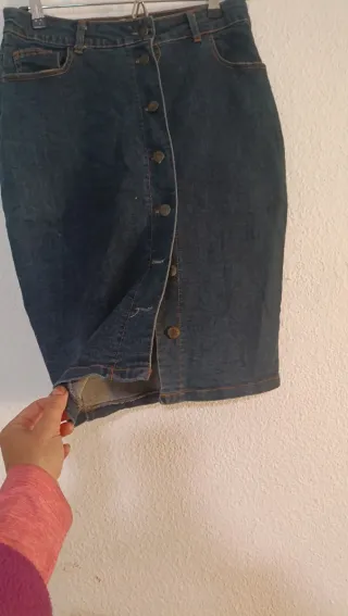 Lote 2 faldas vaquera y pantalón blanco