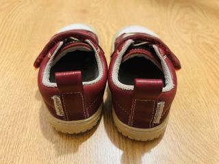 Zapato Feroz Paterna Rocker, talla 24, usado