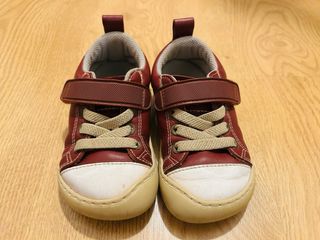 Zapato Feroz Paterna Rocker, talla 24, usado