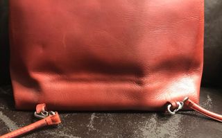 Bolso- Mochila MUXART de Piel, color rojo suave