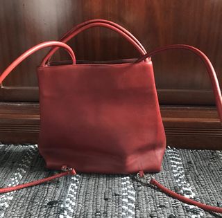 Bolso- Mochila MUXART de Piel, color rojo suave