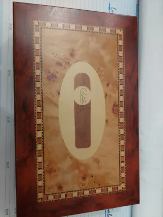 Scatola porta sigari in legno