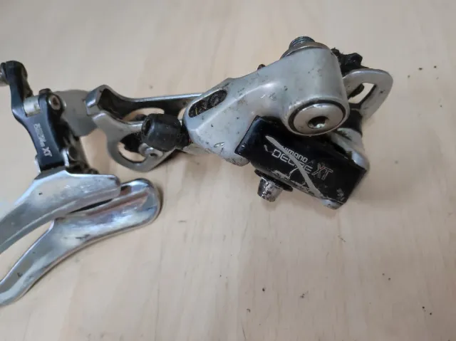 Desviador delantero Shimano Deore XT