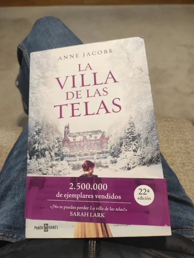 La villa de las telas / The Cloth Villa (Spanis...