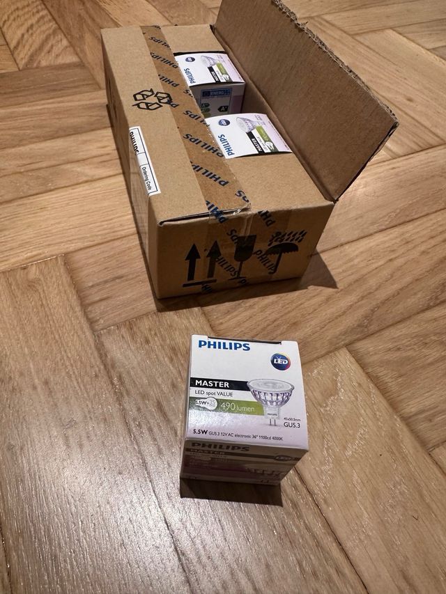 Caja 10 Bombillas LED Philips GU5.3 5.5W 490lm
