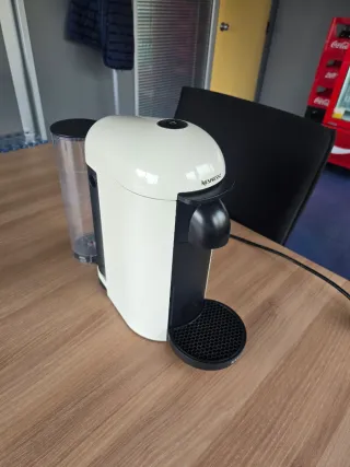 Cafetera Nespresso Vertuo BLANCA