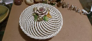 Centrotavola in ceramica anni '70 in porcellana.