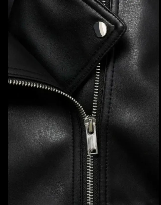 Cazadora de cuero negra Mango