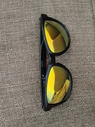 Gafas de sol Holy Preppy negras y doradas/amarillo