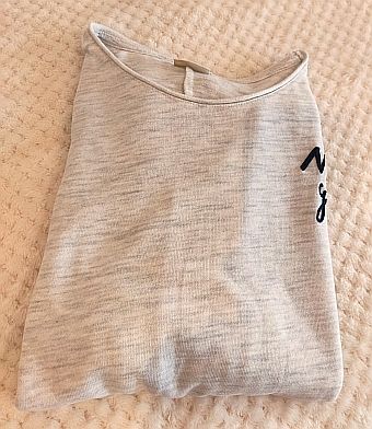 Camiseta gris New York nudo