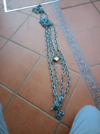 Cadena de hierro con candado 4'50 cm...