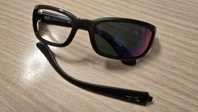 Gafas de sol Ray-Ban RB4037 negras/moradas,,