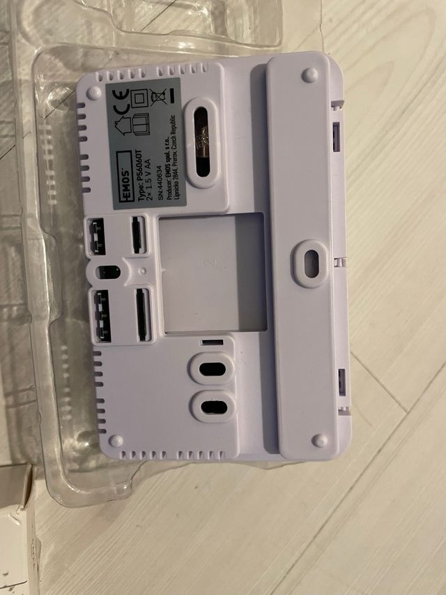 Termostato EMOS P56060T Programable