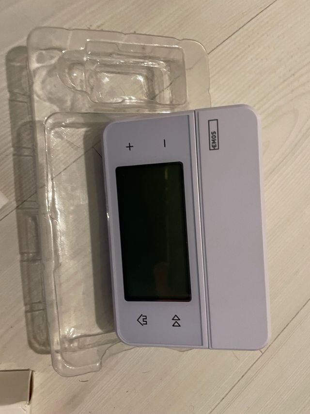 Termostato EMOS P56060T Programable