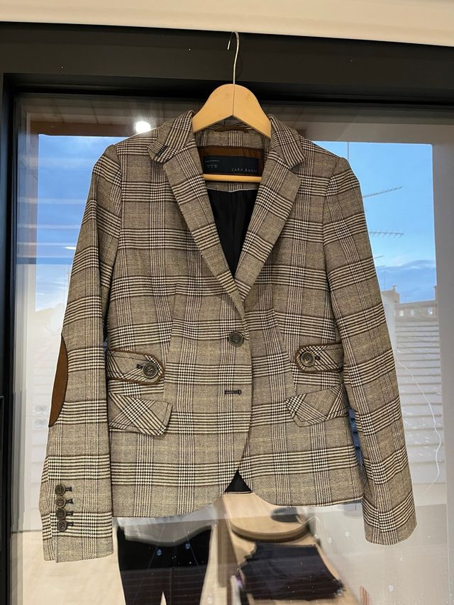 Americana Zara entallada cuadros mujer