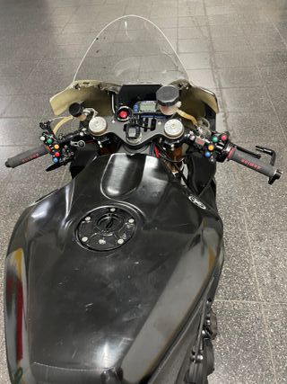 Yamaha R1 - circuito