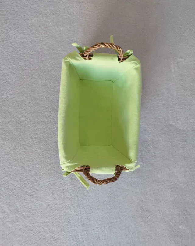 Cesta mimbre forrada tela verde