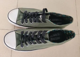 ZAPATILLAS VERDES MUSTANG TALLA 39.