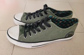 ZAPATILLAS VERDES MUSTANG TALLA 39.