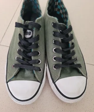 ZAPATILLAS VERDES MUSTANG TALLA 39.