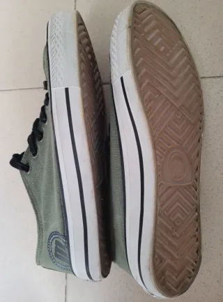 ZAPATILLAS VERDES MUSTANG TALLA 39.