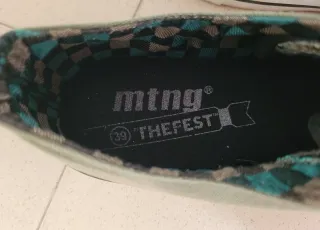 ZAPATILLAS VERDES MUSTANG TALLA 39.