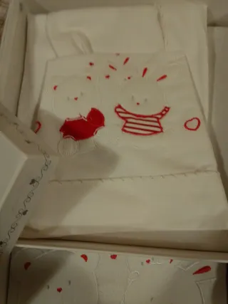 Set Lenzuola Culla Orsetti Rossi più copertina