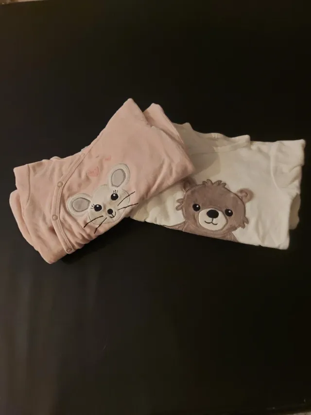 2 Pijamas enterizo bebé 12 meses