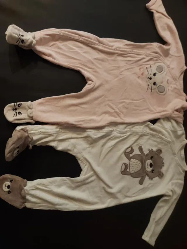2 Pijamas enterizo bebé 12 meses