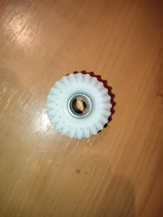 Ingranaggio per macchina da cucire