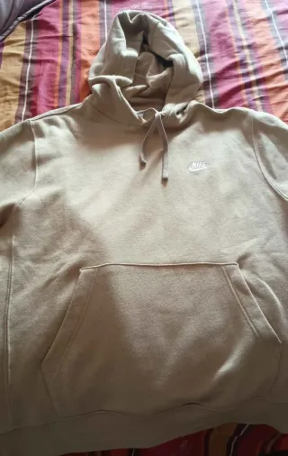 Felpa ragazzo Nike con cappuccio beige