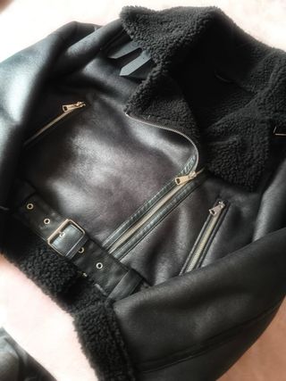 Chaqueta negra de aviador