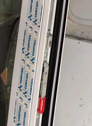 Se vende 4 ventanas de aluminio