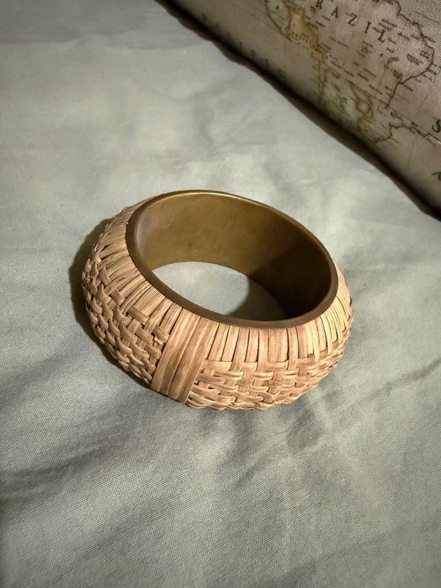 Pulsera tejida de bambú