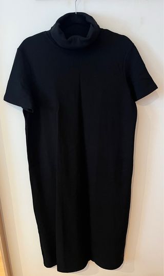 Vestido midi Zara cuello alto negro