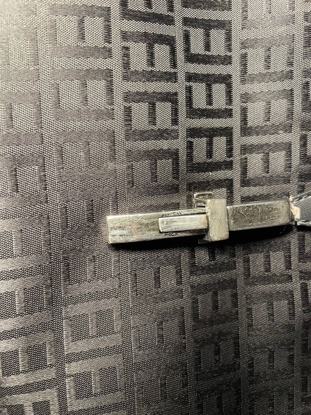 Bolso Negro Estilo Fendi