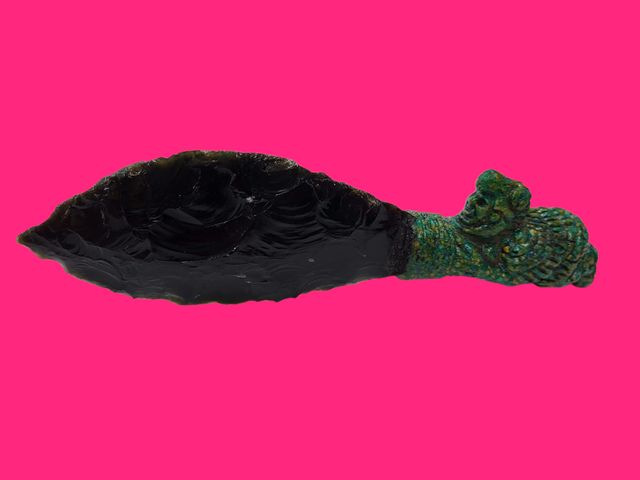 REPLICA DAGA DECORATIVA AZTECA PIEDRA OBSIDIANA