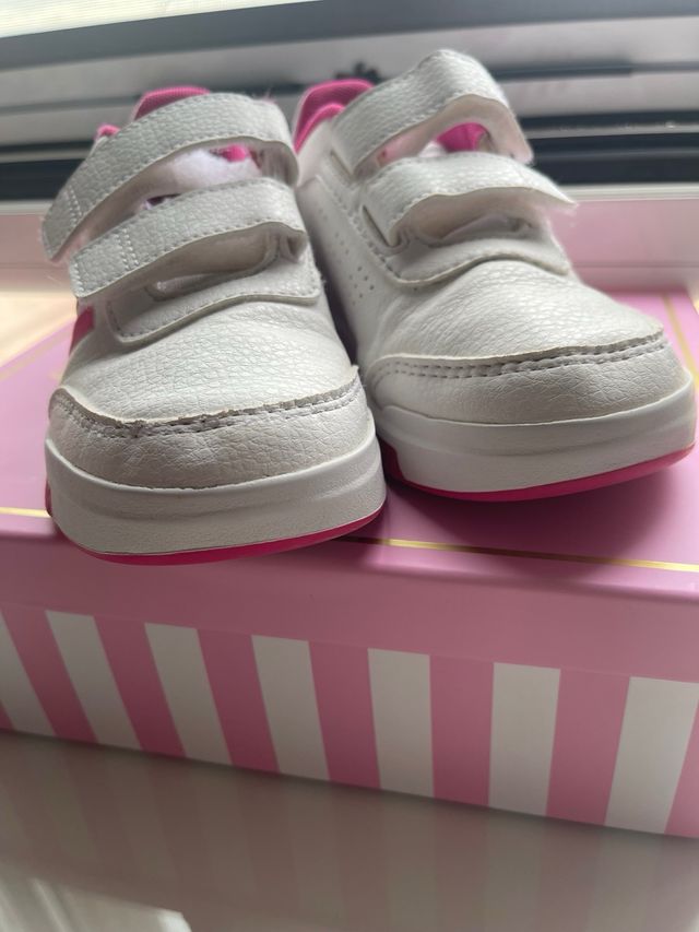Zapatillas Adidas niña blancas y rosas N 29