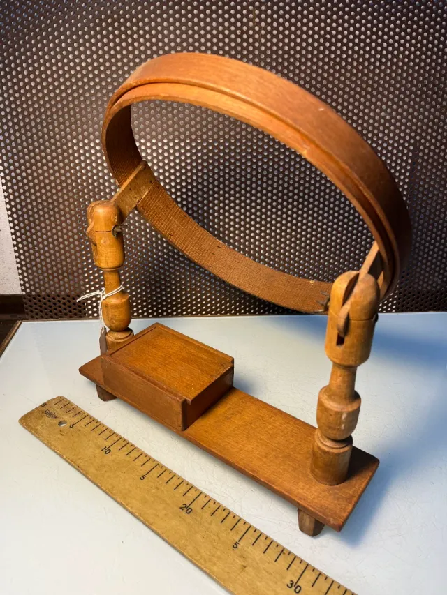 Bastidor antiguo bordar de madera