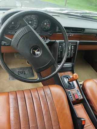 Mercedes-Benz 280 SE del 1989