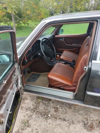 Mercedes-Benz 280 SE del 1989