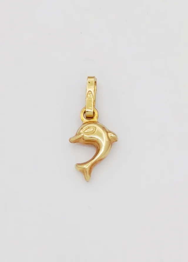 Colgante de delfín en oro amarillo 18K.